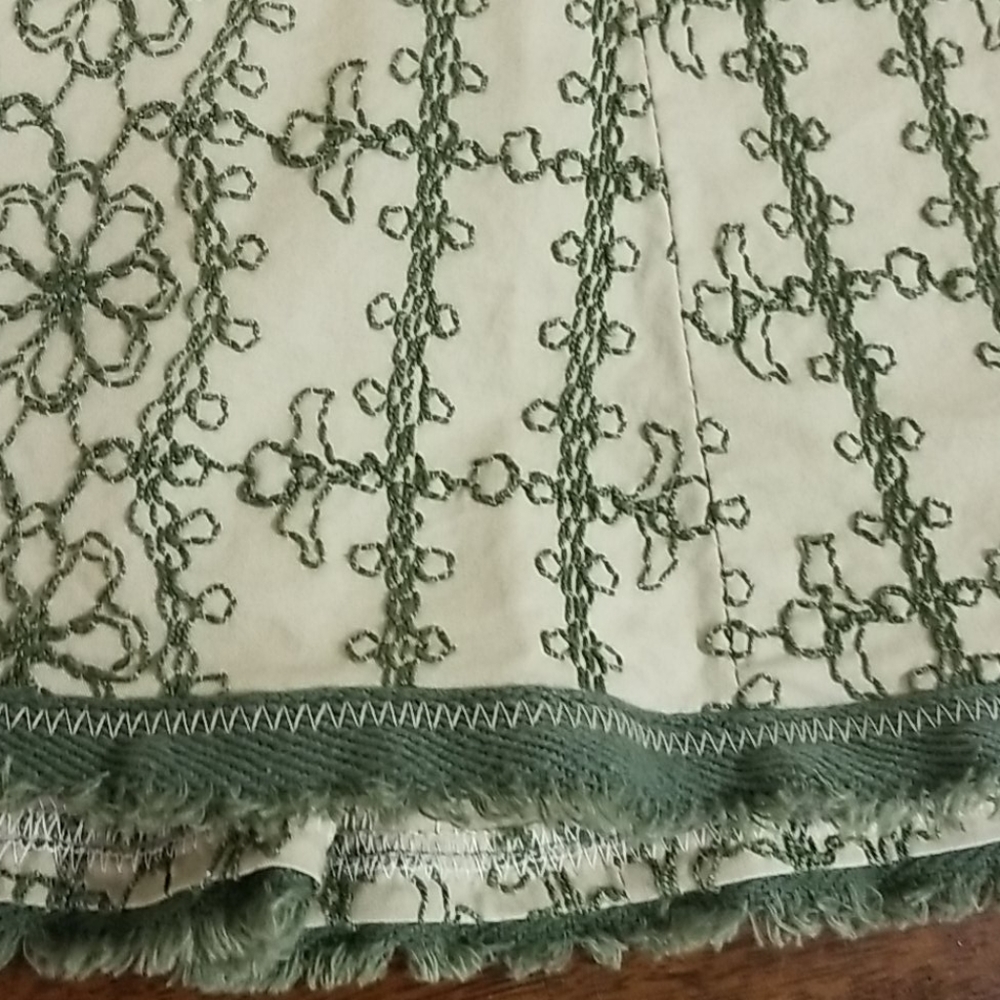 Stunning Nanette Lepore embrodered skirt sz 4 - Picture 4 of 10